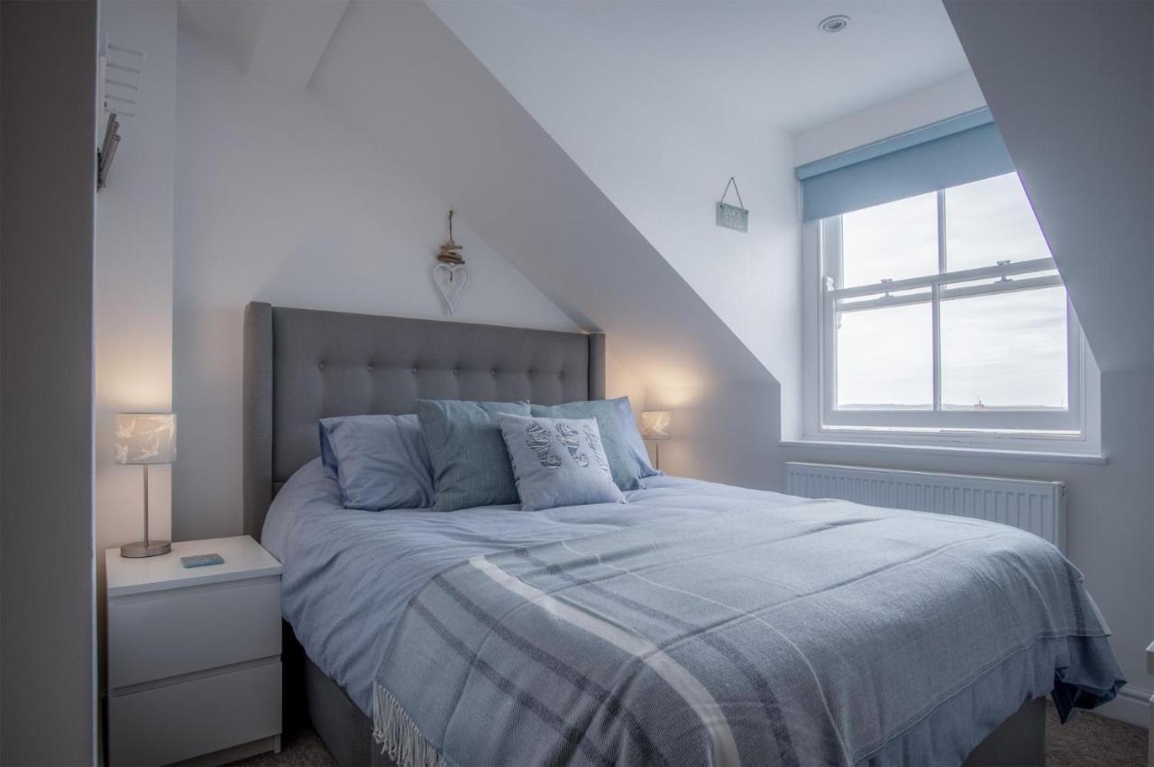 Ramsey Apartment - 2 Bedroom Apartment - Тенби Экстерьер фото