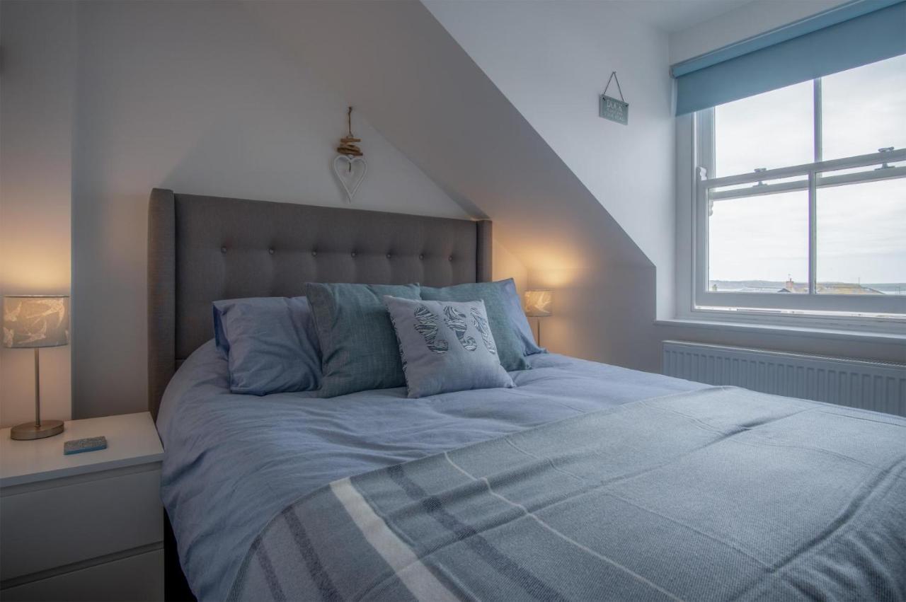 Ramsey Apartment - 2 Bedroom Apartment - Тенби Экстерьер фото