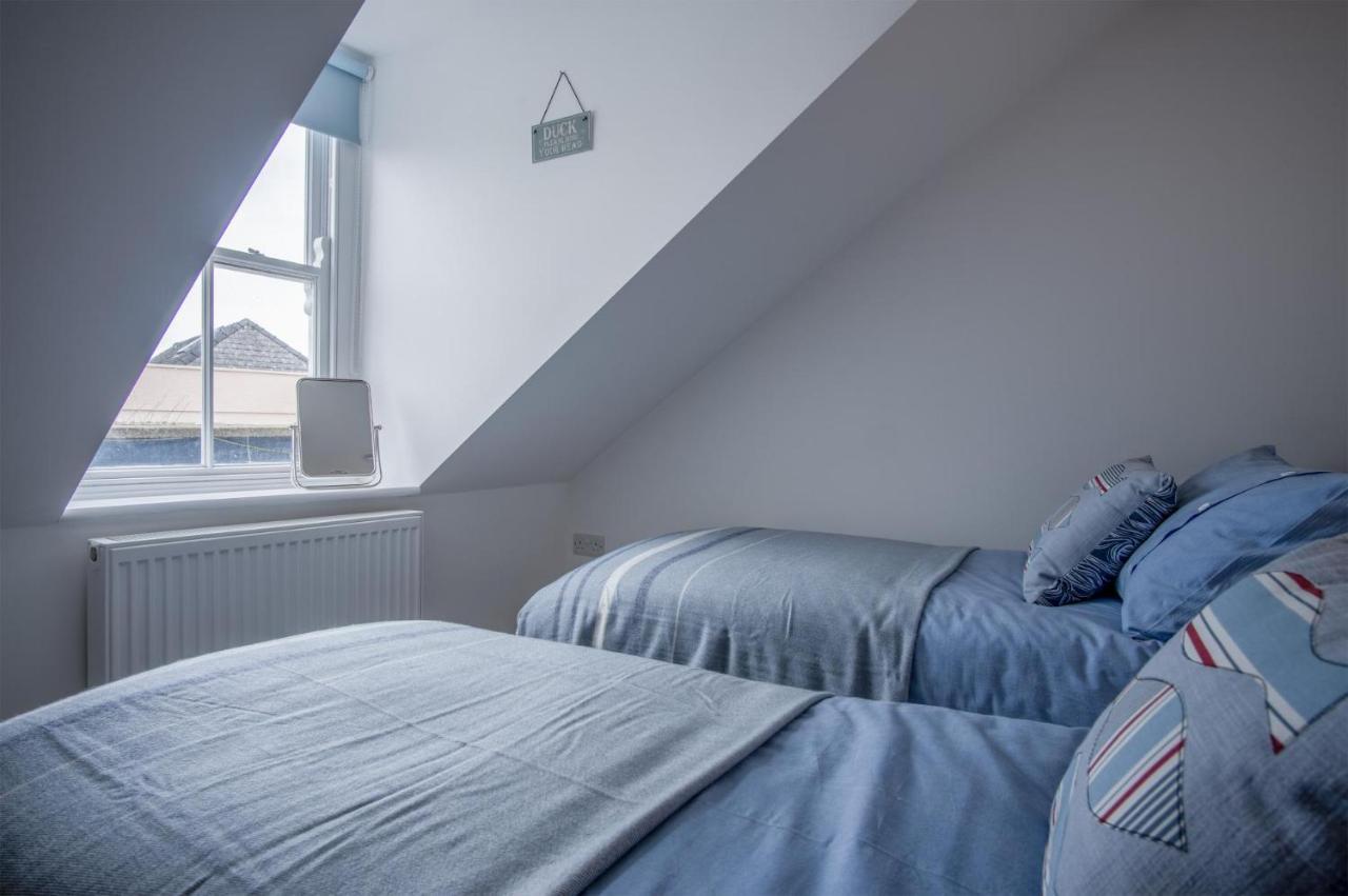 Ramsey Apartment - 2 Bedroom Apartment - Тенби Экстерьер фото