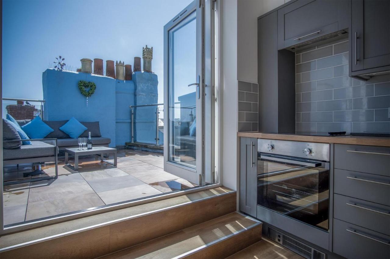 Ramsey Apartment - 2 Bedroom Apartment - Тенби Экстерьер фото