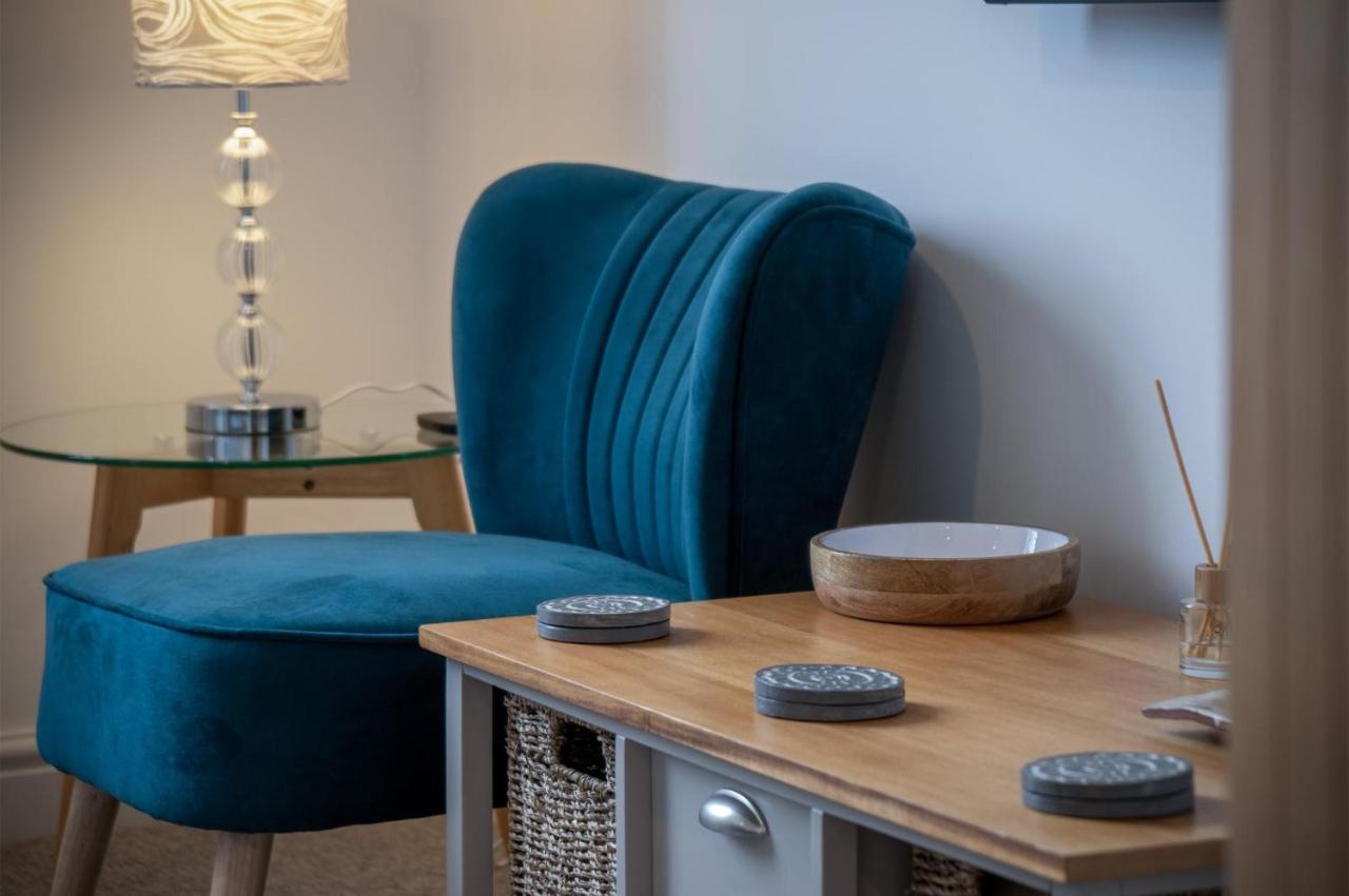 Ramsey Apartment - 2 Bedroom Apartment - Тенби Экстерьер фото