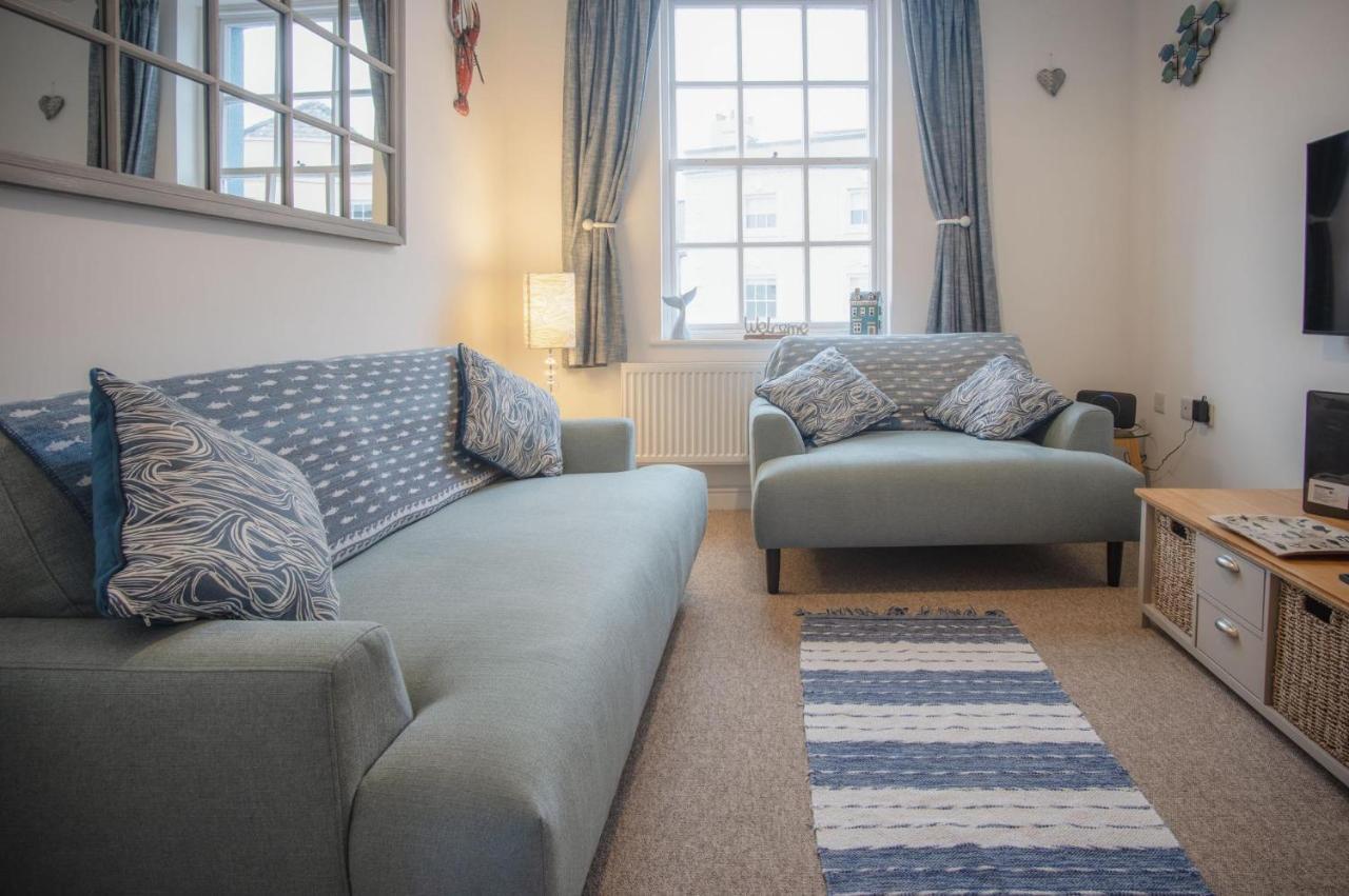 Ramsey Apartment - 2 Bedroom Apartment - Тенби Экстерьер фото